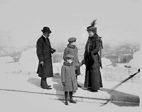 The Vietinghoff family on top of the Arc de Triomphe, Paris