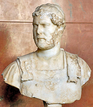 Hadrian, Panzerbüste (127-128), Louvre, Paris